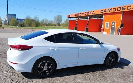 Hyundai Elantra VI рестайлинг, 2016 год, 1 350 000 рублей, 6 фотография