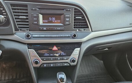 Hyundai Elantra VI рестайлинг, 2017 год, 1 100 000 рублей, 7 фотография