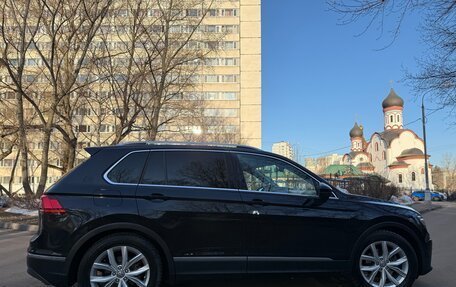 Volkswagen Tiguan II, 2017 год, 2 500 000 рублей, 5 фотография