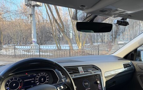 Volkswagen Tiguan II, 2017 год, 2 500 000 рублей, 22 фотография