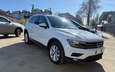 Volkswagen Tiguan II, 2019 год, 3 070 000 рублей, 2 фотография