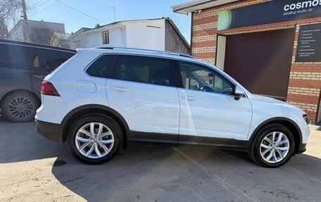 Volkswagen Tiguan II, 2019 год, 3 070 000 рублей, 4 фотография