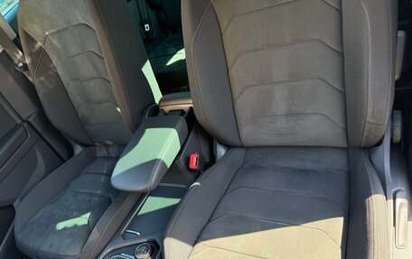 Volkswagen Tiguan II, 2019 год, 3 070 000 рублей, 11 фотография