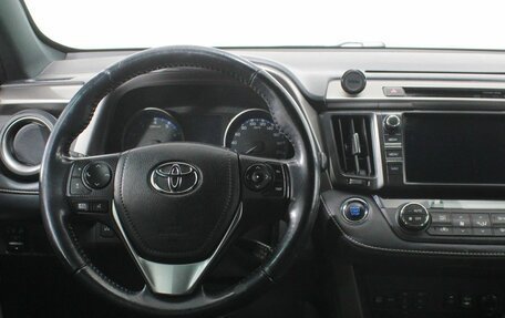 Toyota RAV4, 2019 год, 2 499 000 рублей, 12 фотография
