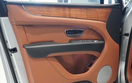 Bentley Bentayga I, 2023 год, 20 490 000 рублей, 9 фотография
