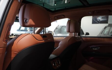 Bentley Bentayga I, 2023 год, 20 490 000 рублей, 16 фотография