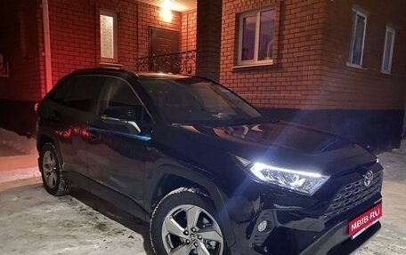 Toyota RAV4, 2020 год, 3 150 000 рублей, 1 фотография