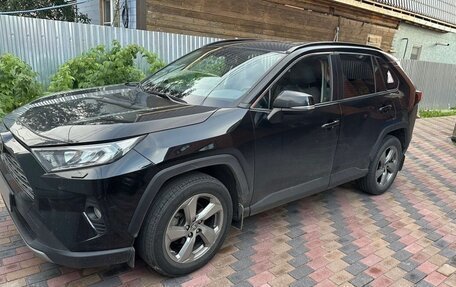 Toyota RAV4, 2020 год, 3 150 000 рублей, 4 фотография
