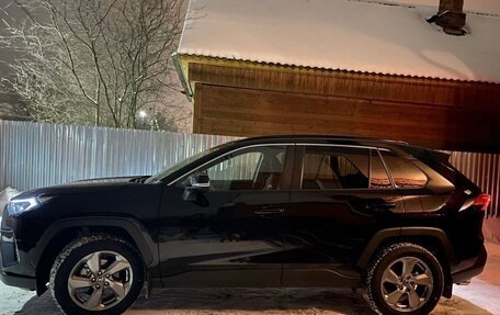 Toyota RAV4, 2020 год, 3 150 000 рублей, 2 фотография