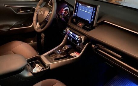 Toyota RAV4, 2020 год, 3 150 000 рублей, 5 фотография