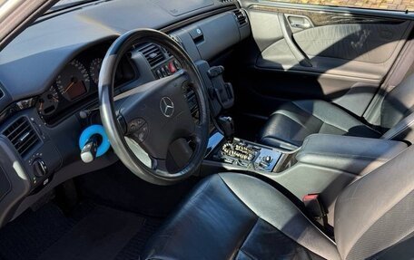 Mercedes-Benz E-Класс, 2000 год, 1 850 000 рублей, 16 фотография