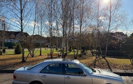 Mercedes-Benz E-Класс, 2000 год, 1 850 000 рублей, 10 фотография