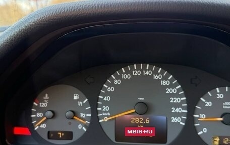 Mercedes-Benz E-Класс, 2000 год, 1 850 000 рублей, 36 фотография