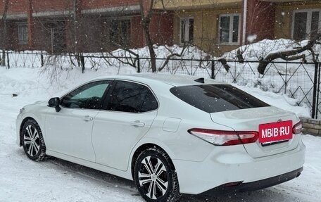 Toyota Camry, 2018 год, 1 450 000 рублей, 3 фотография