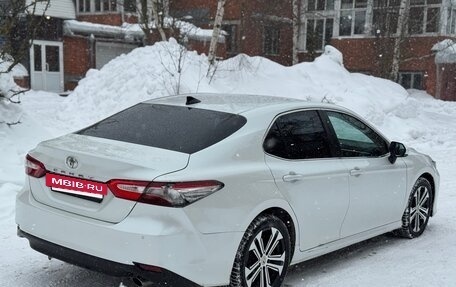 Toyota Camry, 2018 год, 1 450 000 рублей, 2 фотография