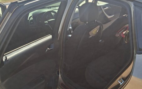 Opel Astra J, 2013 год, 625 000 рублей, 9 фотография