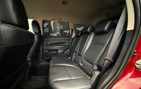 Mitsubishi Outlander III рестайлинг 3, 2013 год, 999 000 рублей, 13 фотография