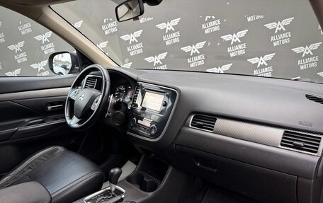 Mitsubishi Outlander III рестайлинг 3, 2013 год, 999 000 рублей, 26 фотография
