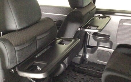 Honda Stepwgn IV, 2017 год, 1 710 000 рублей, 9 фотография