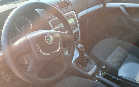 Skoda Octavia, 2011 год, 690 000 рублей, 9 фотография