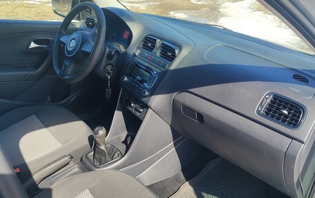 Volkswagen Polo VI (EU Market), 2012 год, 650 000 рублей, 13 фотография