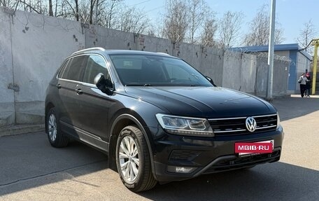 Volkswagen Tiguan II, 2017 год, 2 150 000 рублей, 2 фотография