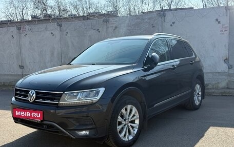 Volkswagen Tiguan II, 2017 год, 2 150 000 рублей, 3 фотография