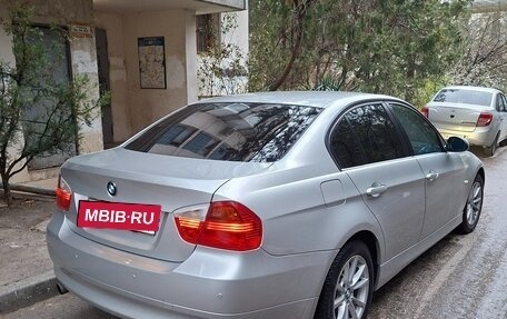 BMW 3 серия, 2005 год, 1 100 000 рублей, 3 фотография