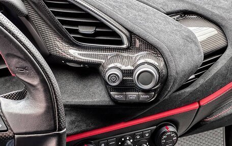 Ferrari 488, 2019 год, 47 970 000 рублей, 23 фотография