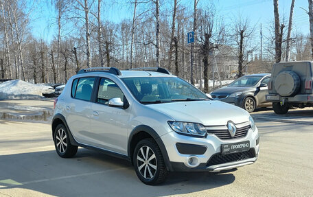 Renault Sandero II рестайлинг, 2015 год, 710 000 рублей, 3 фотография