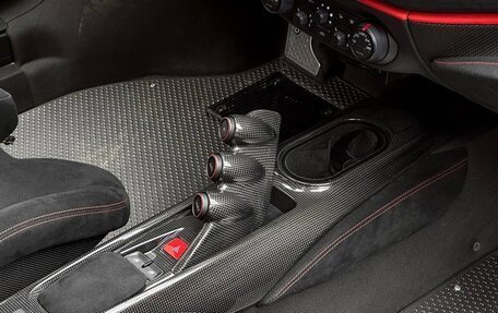 Ferrari 488, 2019 год, 47 970 000 рублей, 26 фотография