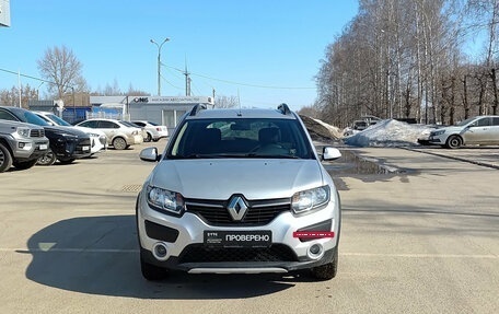 Renault Sandero II рестайлинг, 2015 год, 710 000 рублей, 2 фотография