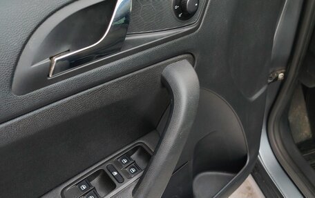 Skoda Yeti I рестайлинг, 2013 год, 975 000 рублей, 24 фотография