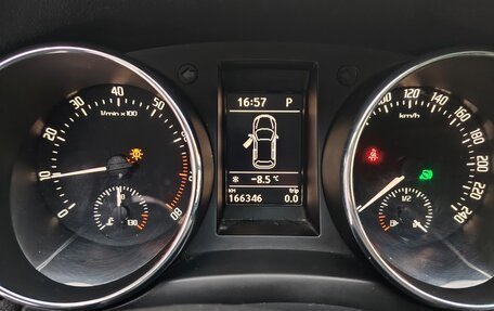 Skoda Yeti I рестайлинг, 2013 год, 975 000 рублей, 23 фотография