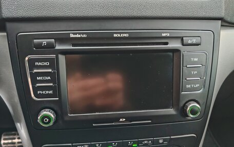 Skoda Yeti I рестайлинг, 2013 год, 975 000 рублей, 28 фотография