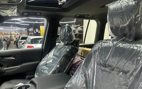 Toyota Land Cruiser, 2025 год, 15 450 000 рублей, 5 фотография