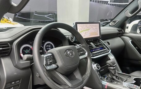 Toyota Land Cruiser, 2025 год, 15 450 000 рублей, 4 фотография