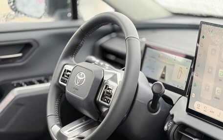 Toyota RAV4, 2025 год, 4 649 000 рублей, 18 фотография