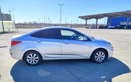 Hyundai Solaris II рестайлинг, 2011 год, 570 000 рублей, 5 фотография