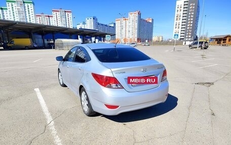 Hyundai Solaris II рестайлинг, 2011 год, 570 000 рублей, 3 фотография