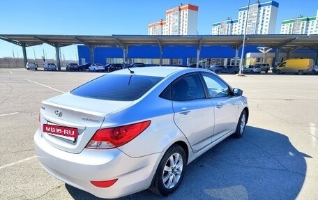 Hyundai Solaris II рестайлинг, 2011 год, 570 000 рублей, 4 фотография