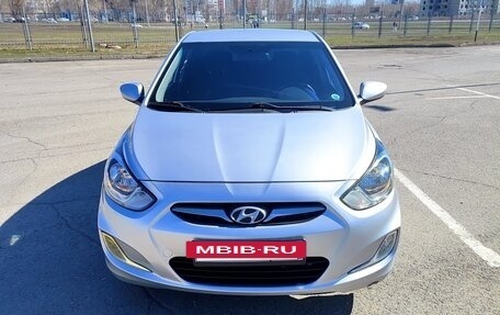 Hyundai Solaris II рестайлинг, 2011 год, 570 000 рублей, 7 фотография