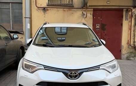 Toyota RAV4, 2017 год, 2 200 000 рублей, 7 фотография