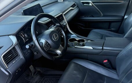 Lexus RX IV рестайлинг, 2017 год, 4 750 000 рублей, 13 фотография