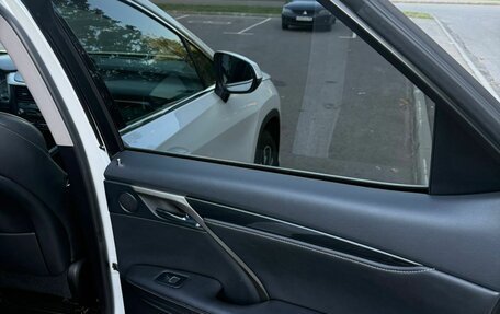 Lexus RX IV рестайлинг, 2017 год, 4 750 000 рублей, 19 фотография