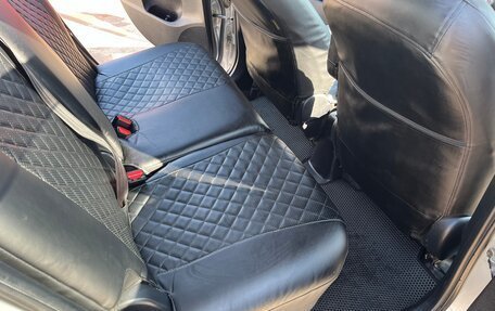 Toyota Ractis II, 2011 год, 950 000 рублей, 8 фотография