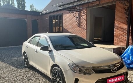 Toyota Camry, 2015 год, 2 300 000 рублей, 4 фотография
