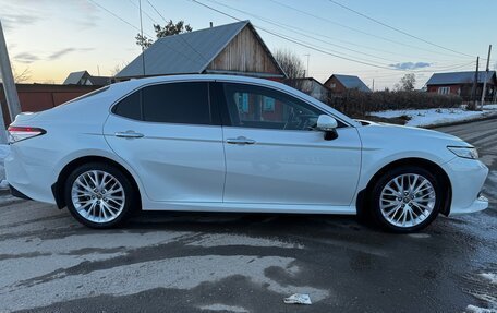 Toyota Camry, 2019 год, 3 300 000 рублей, 4 фотография