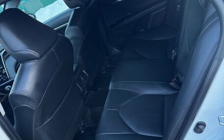 Toyota Camry, 2019 год, 3 300 000 рублей, 10 фотография