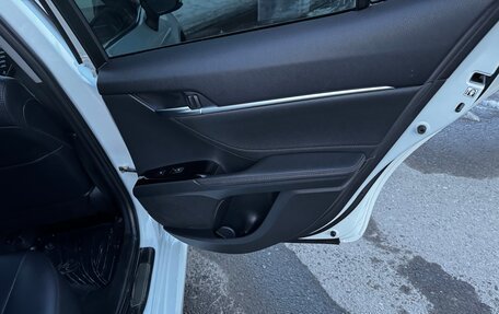 Toyota Camry, 2019 год, 3 300 000 рублей, 23 фотография